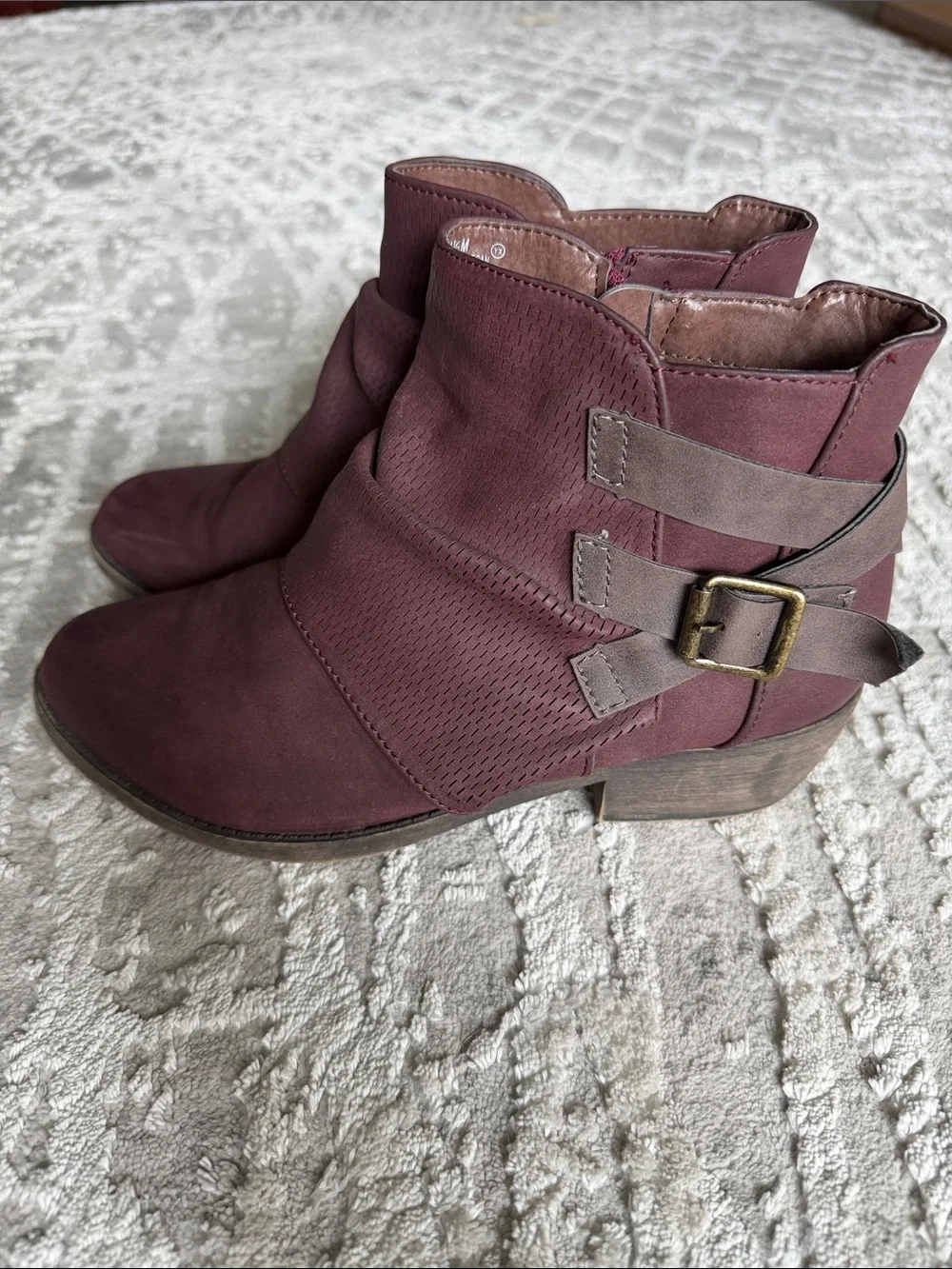 Women's Burgundy Ankle Boots - Stylish Bootie